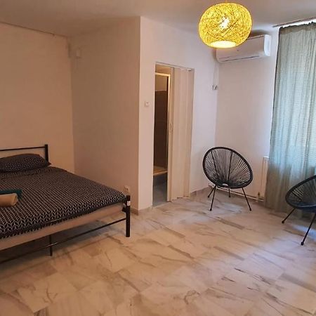 Cozy Spacious Studio Apartment Bucharest Exterior photo
