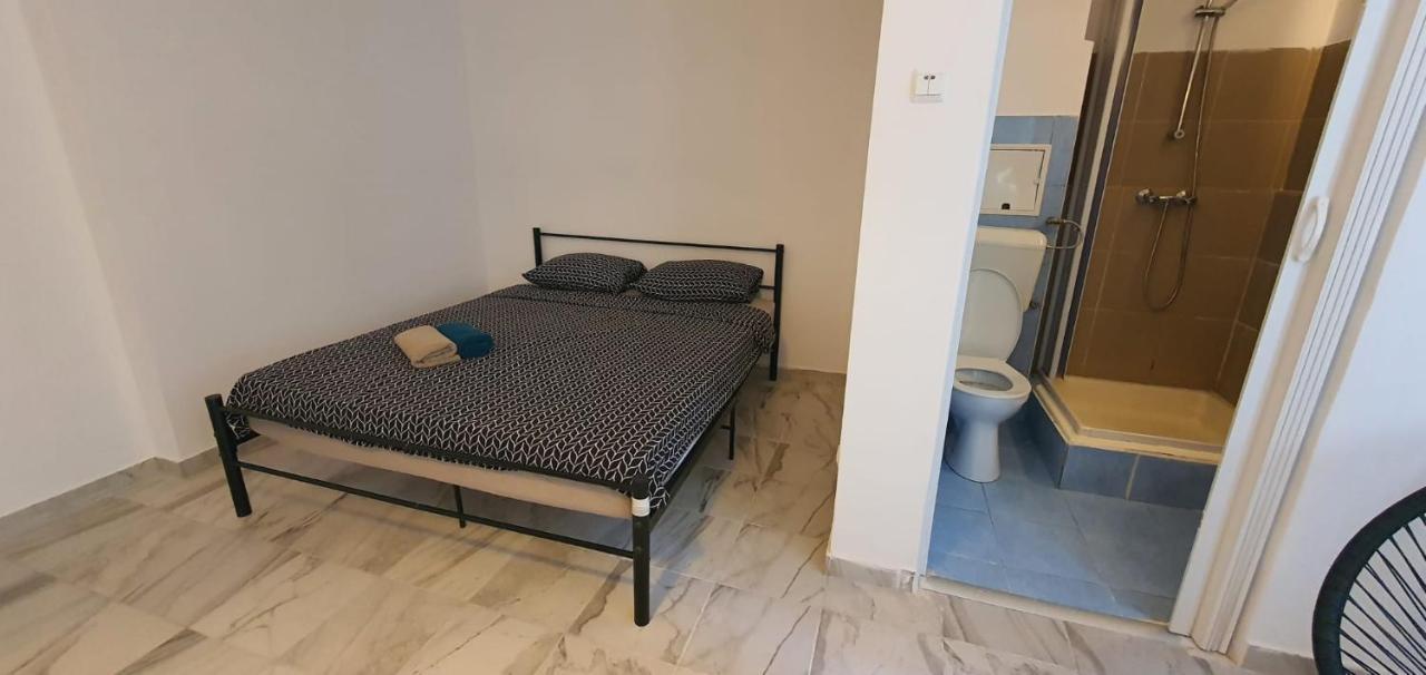 Cozy Spacious Studio Apartment Bucharest Exterior photo